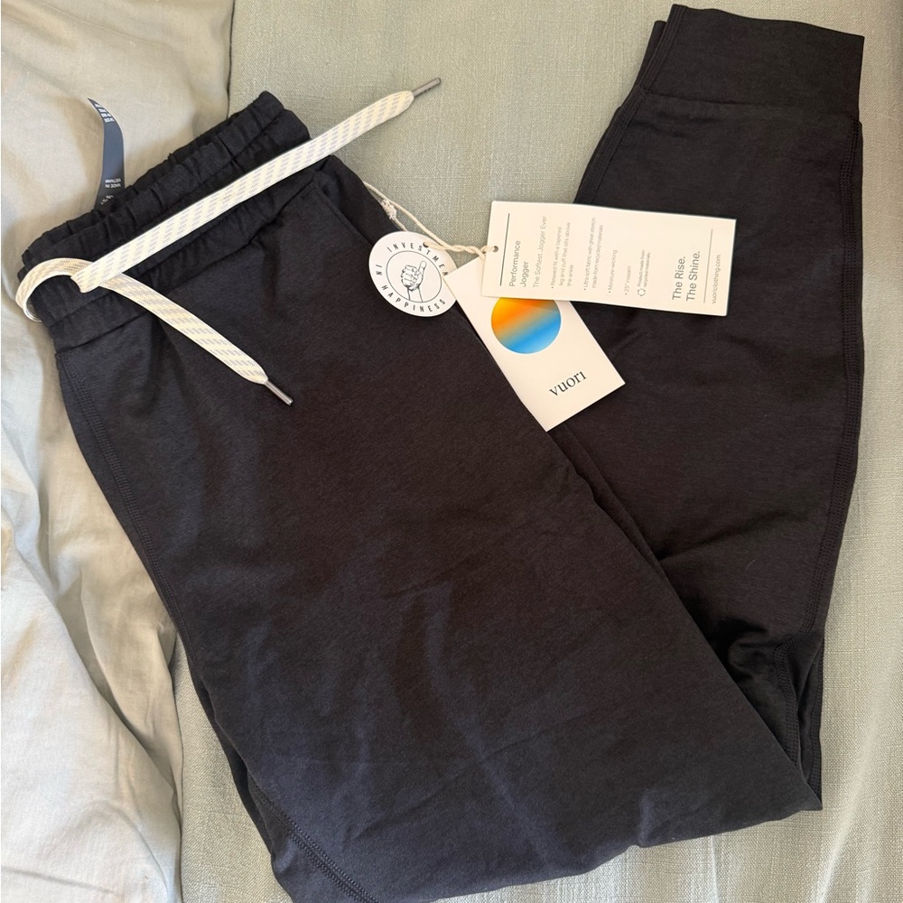 Vuori Women's Black Joggers